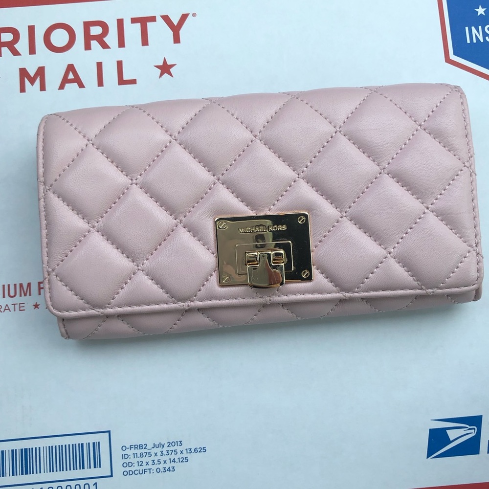 Brand New Michael Kors Wallet
